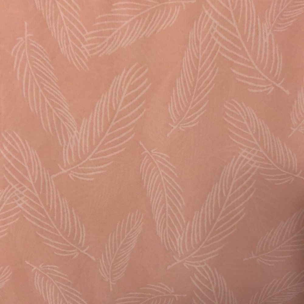 🎉HP🎉 Torrid sheer pink sharkbite top, size 0X. - Picture 5 of 6